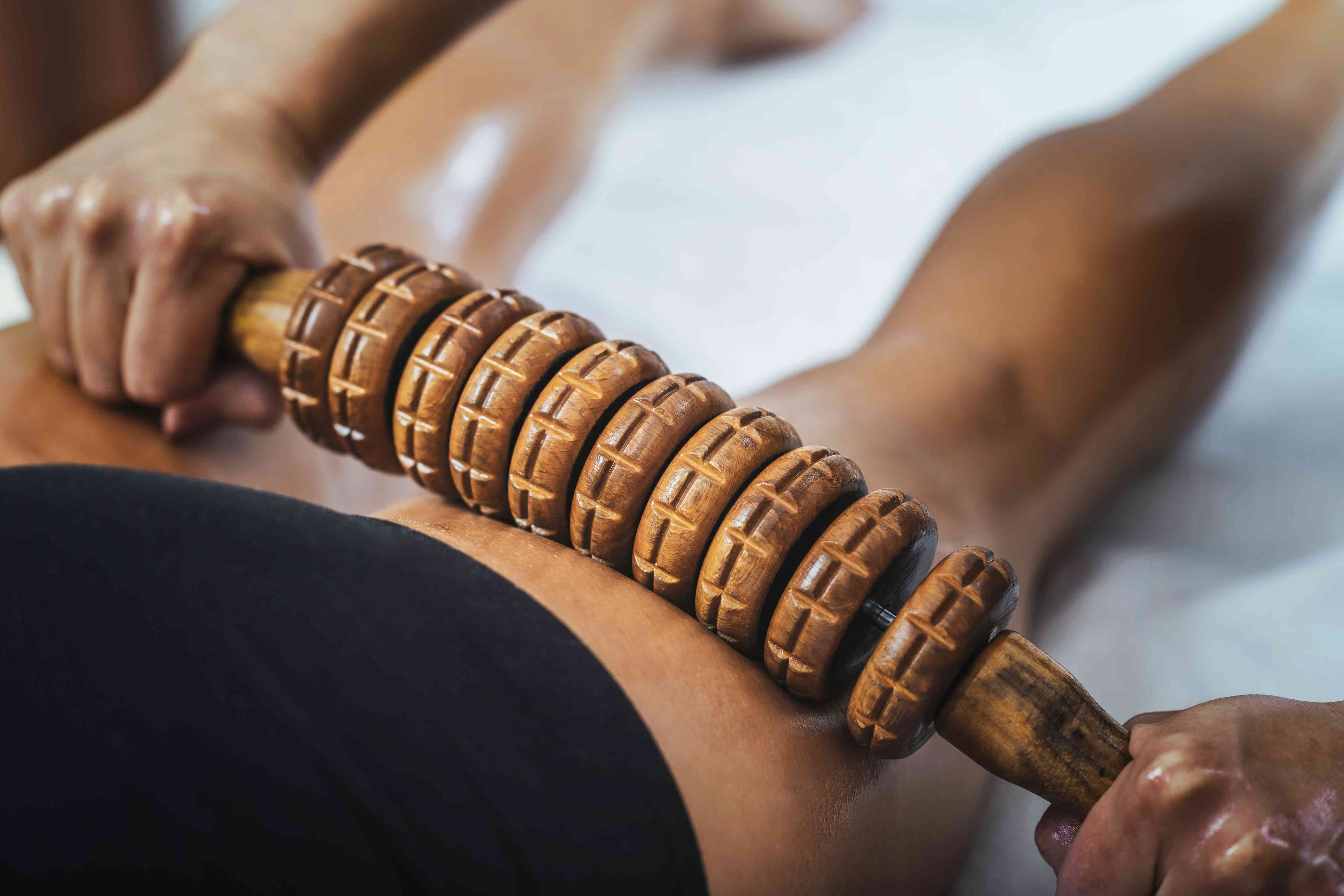 BODY CONTOURING RF+ WOOD THERAPY+ DRAINAGE